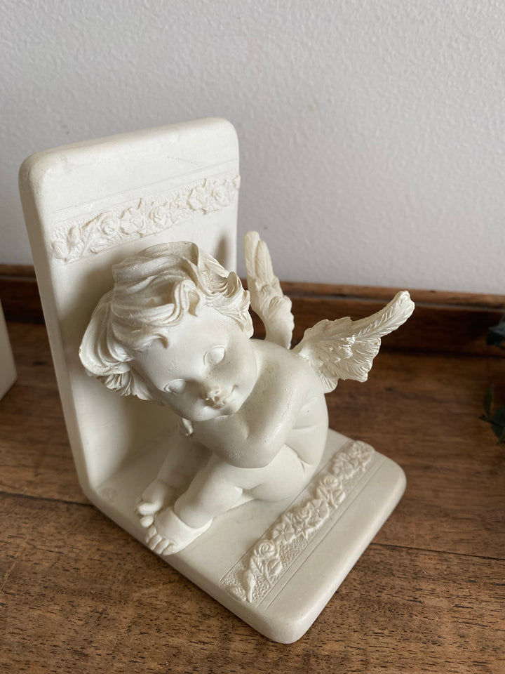 Serres livres petits anges blanc cassé