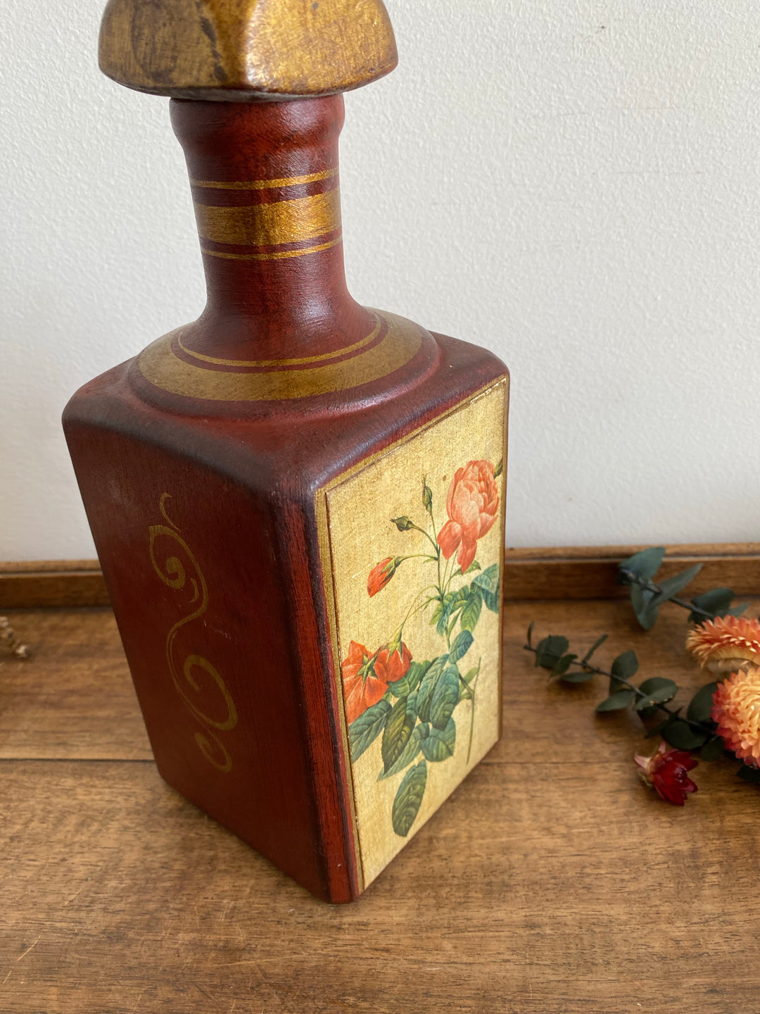Bouteilles en porcelaine décoratives