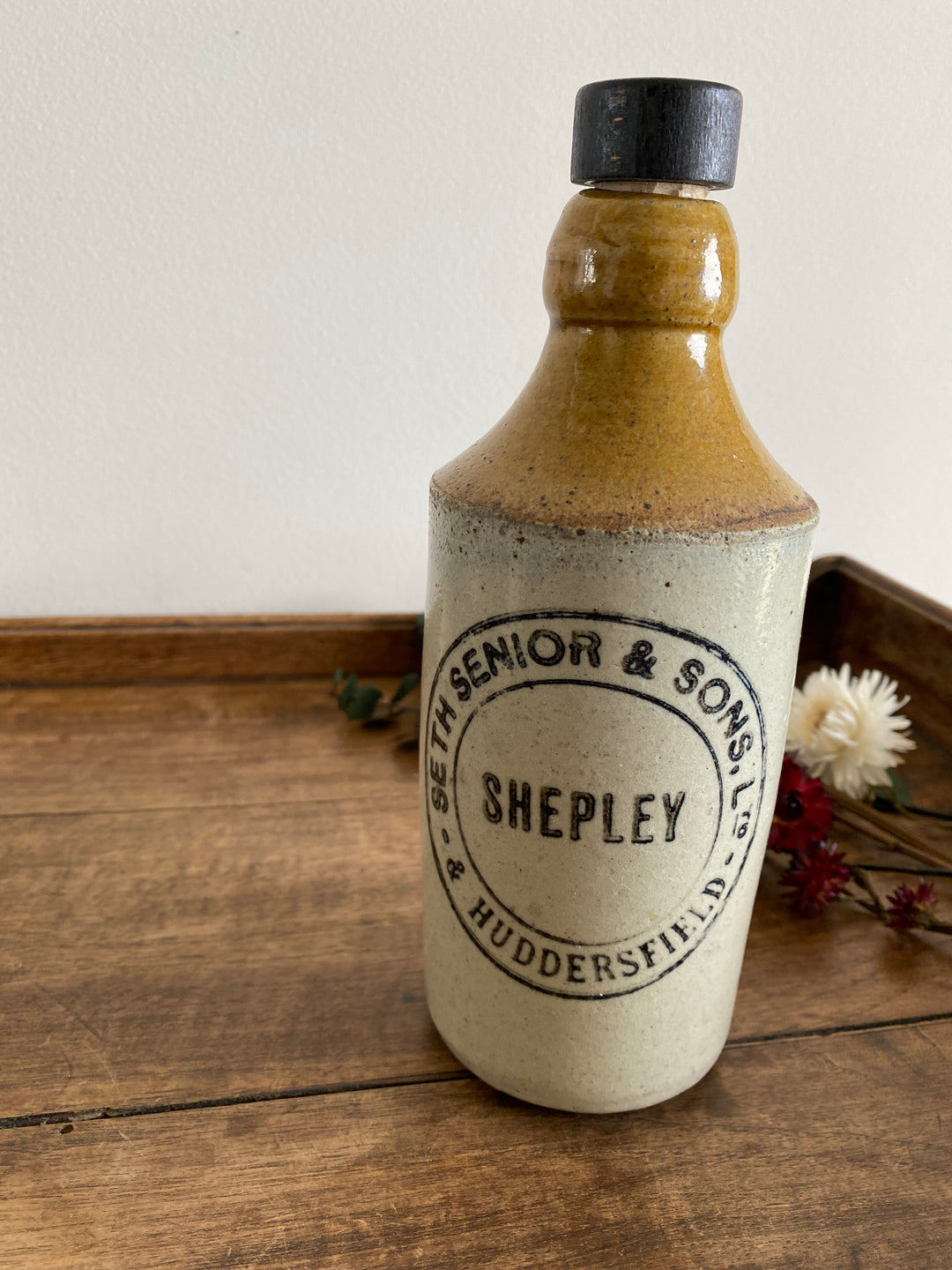 Bouteilles de bière anglaises en grès avec bouchons