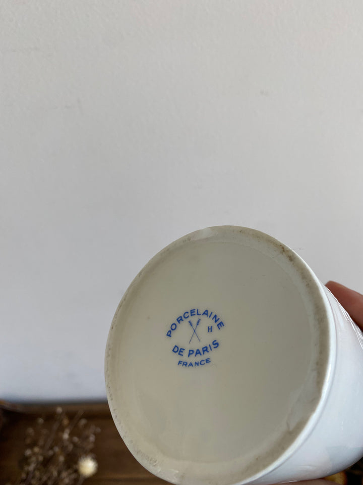 Flacons en porcelaine blanche