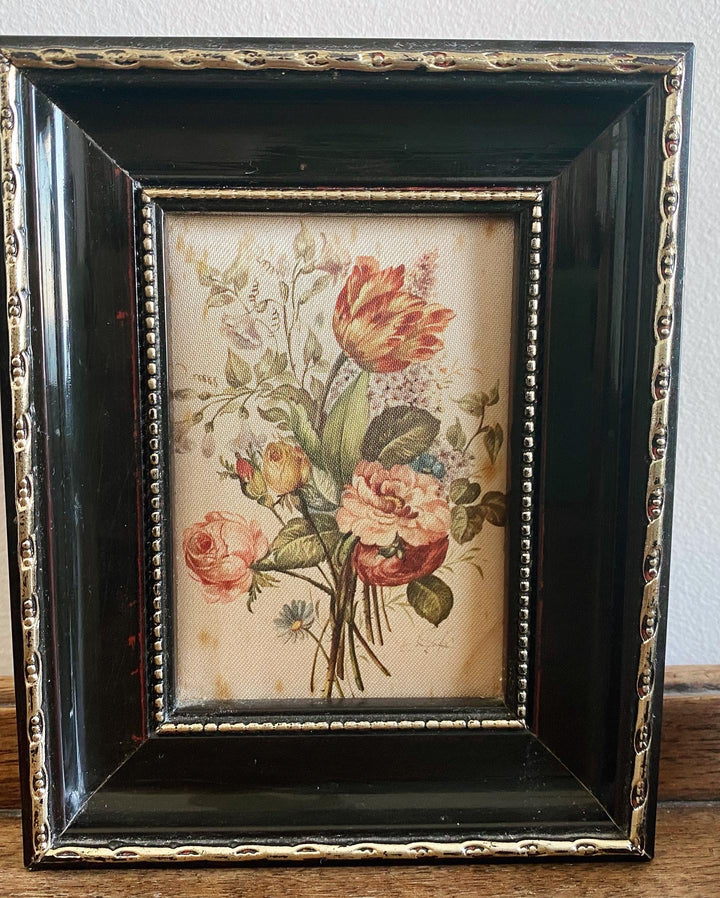 Peinture bouquet de roses sur soie petit cadre noir et doré
