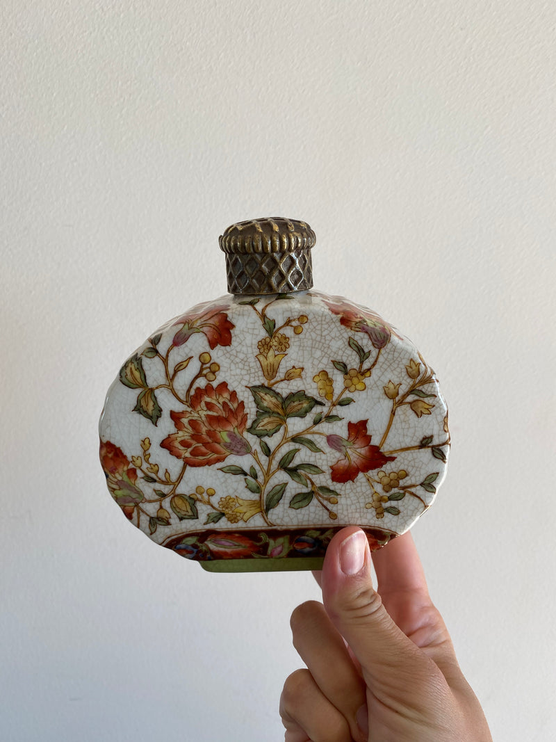 Flacon et pot en porcelaine craquelée Wong Lee 1895