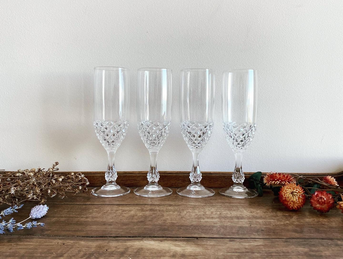 Les Verres Anciens et Carafes Vintage