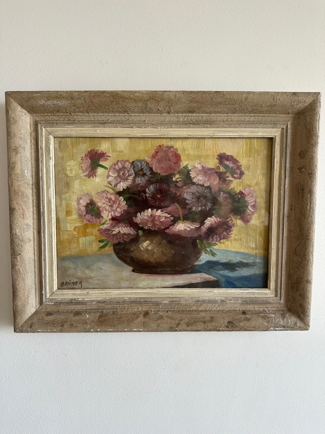 Peinture signée Gruner bouquet de fleurs mauves sur toile