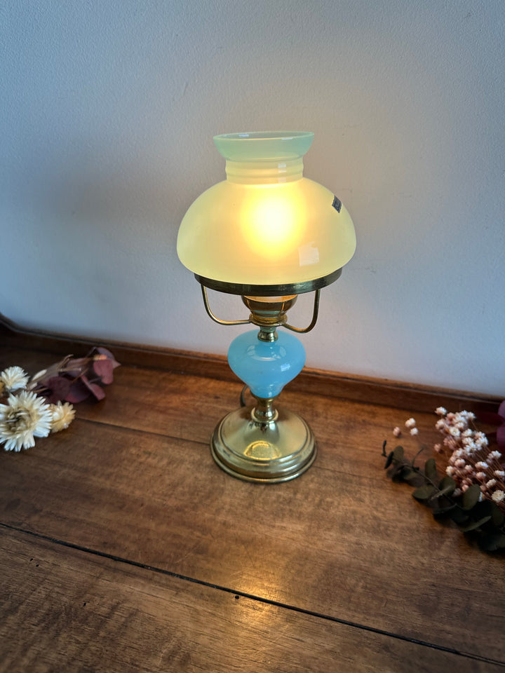 Lampe en laiton et opaline bleue taille mini