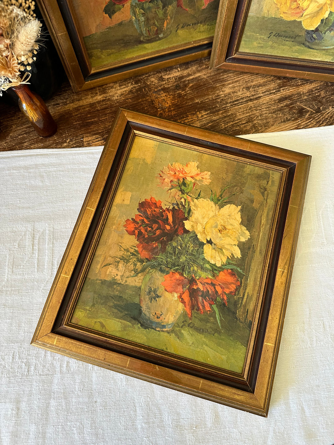 Peintures florales signées encadrées années 80