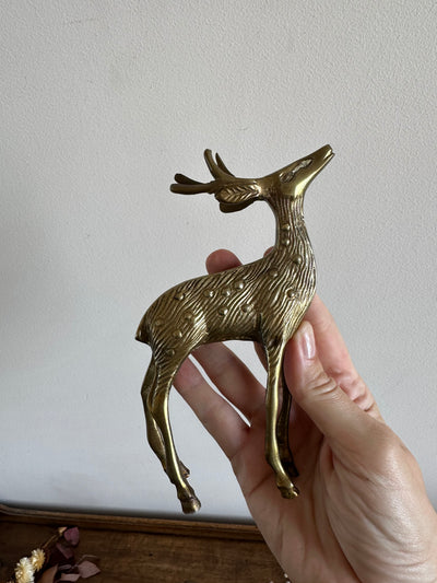 Cerf et biche statuettes en laiton