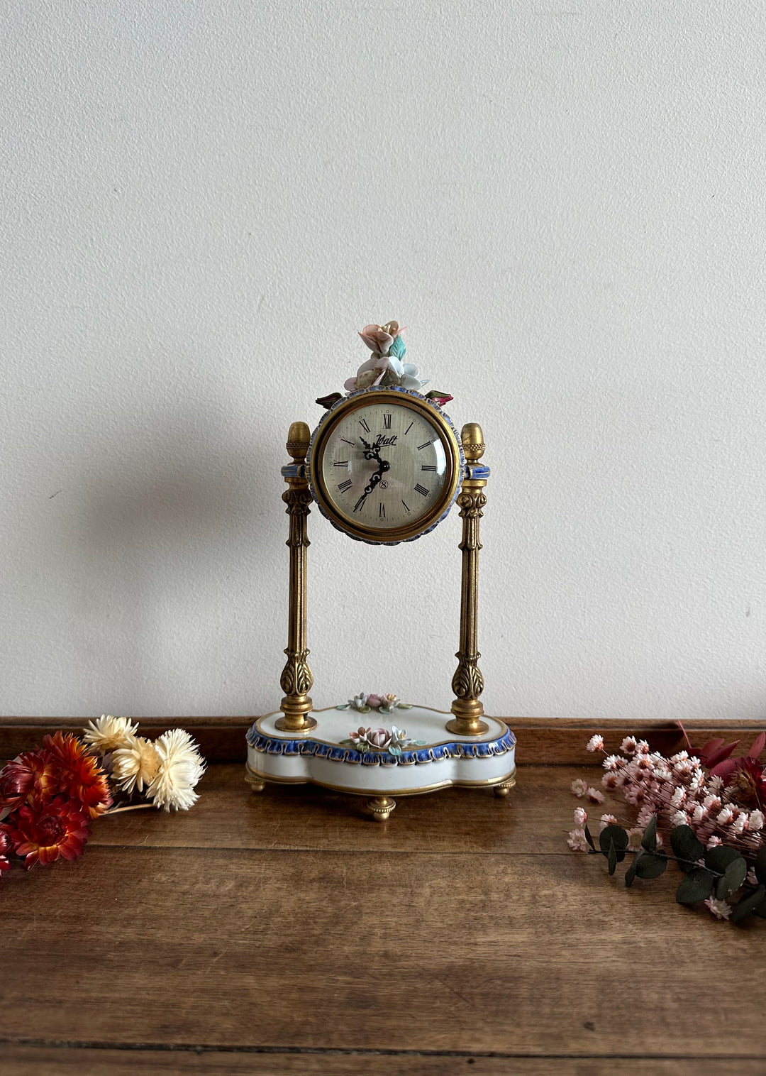 Pendule en porcelaine et laiton Capodimonte