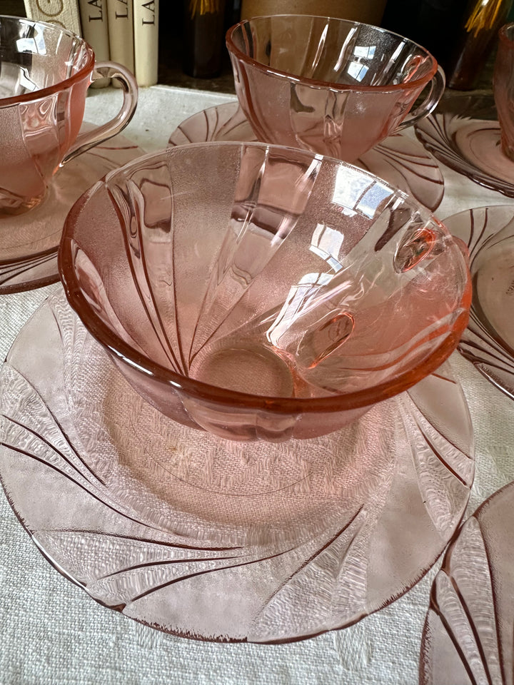 Service à café vereco en verre rose et plat de service