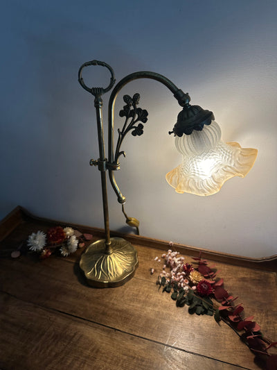 Lampe de bureau style art nouveau globe tulipe