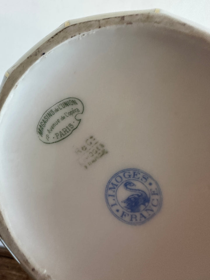 Cafetière en porcelaine de Limoges bordures dorées