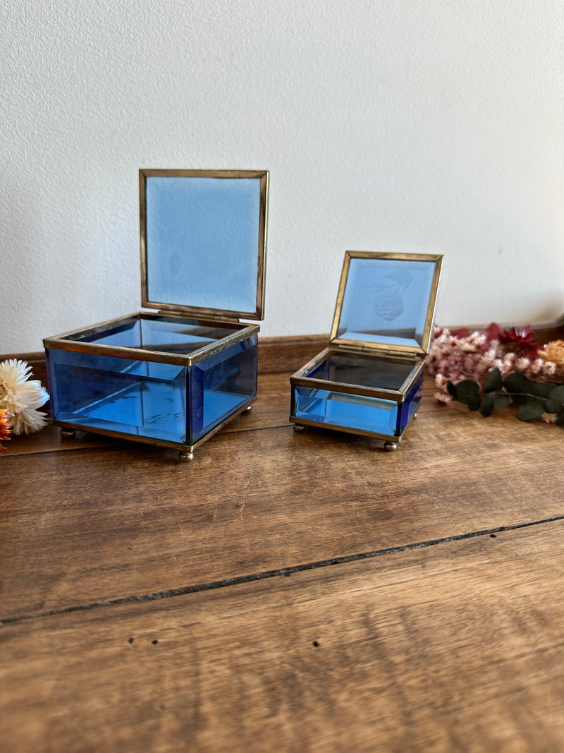 Boîtes à bijoux en cristal bleu gravé