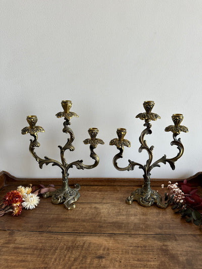 Bougeoirs à trois têtes en bronze style rococo