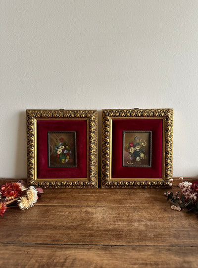 Peintures florales sur cuivre bordure velours rouge cadre carré