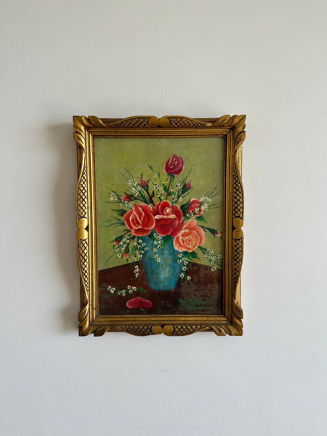 Peinture signée encadrée roses et muguet fond vert