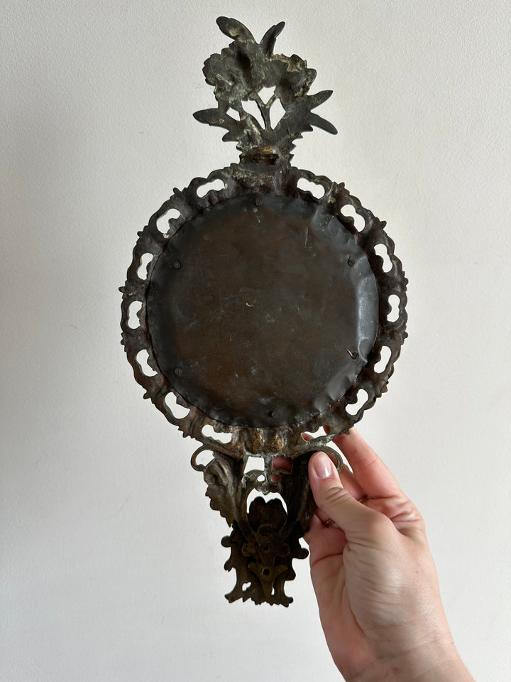 Miroir en bronze 19ème style baroque fronton marguerites