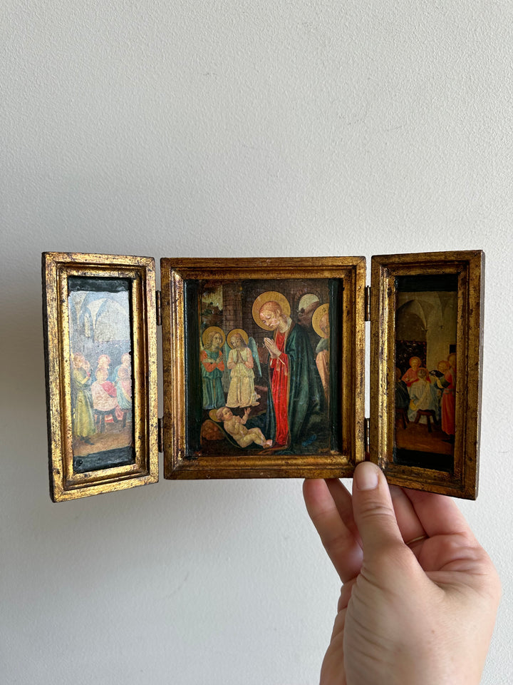 Triptyque religieux en bois forme classique