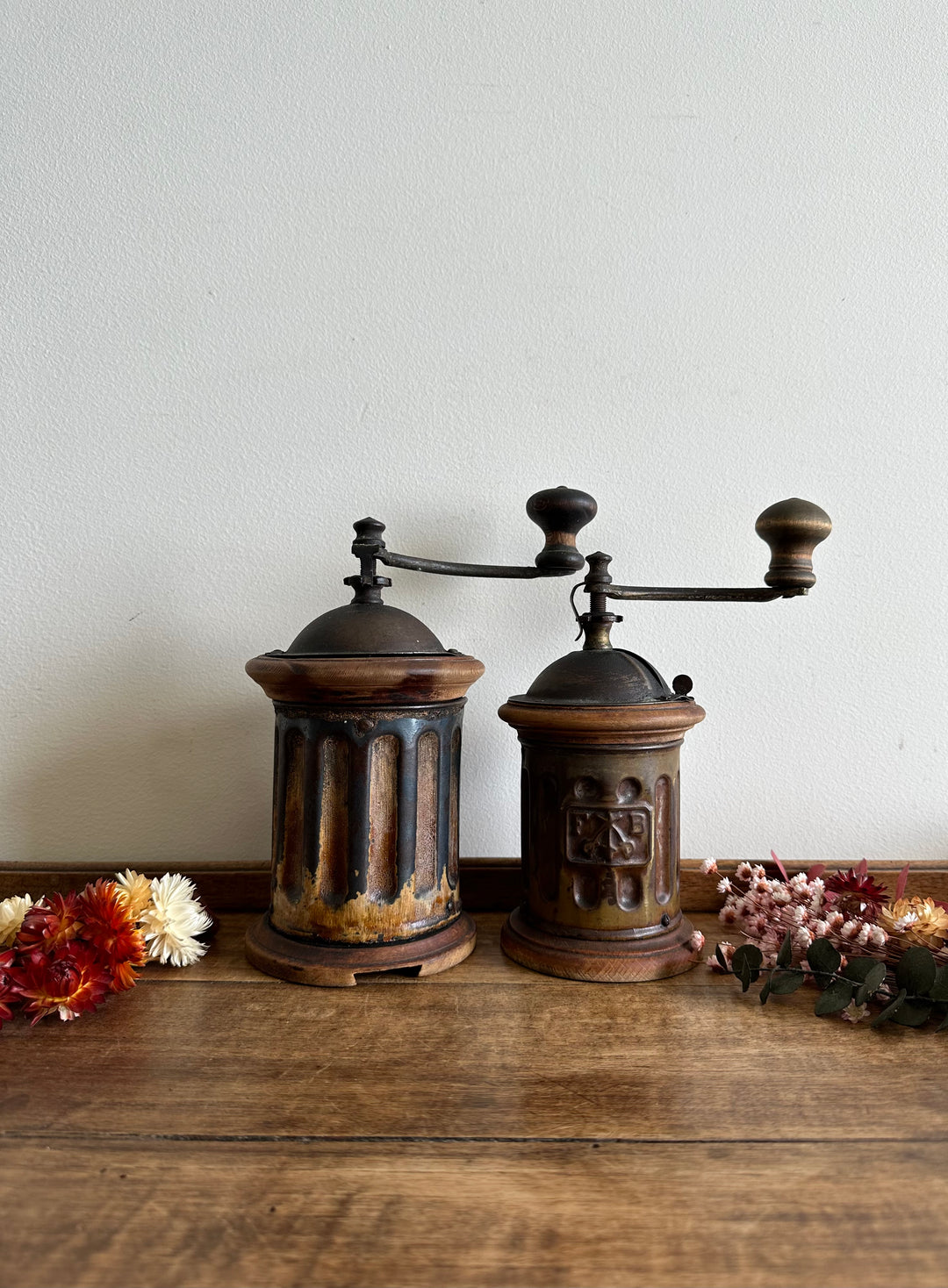 Moulins à café en bois et métal