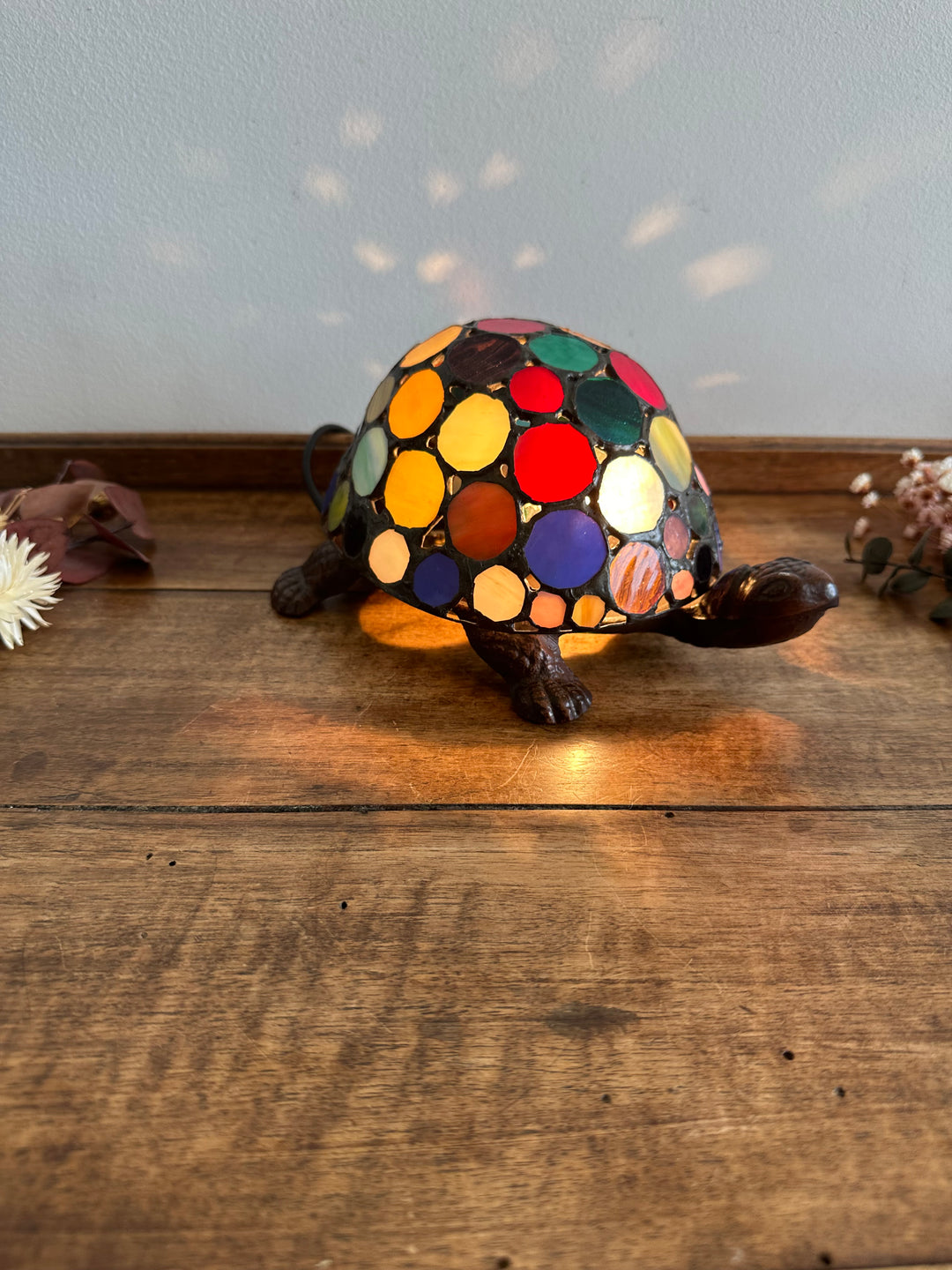 Lampe de table tortue multicolore style Tiffany