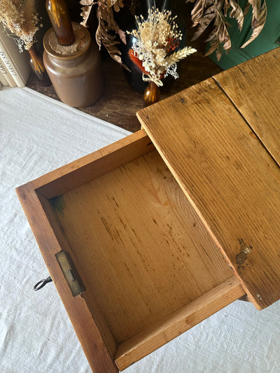 Boite de rangement artisanale en bois 1950