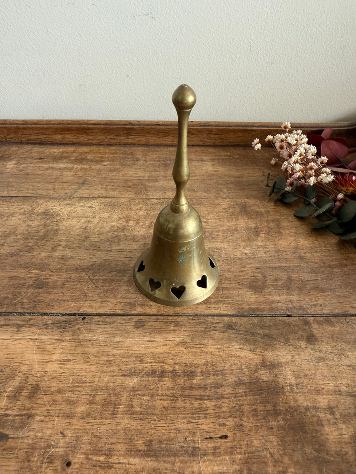 Cloche en laiton petit cœurs