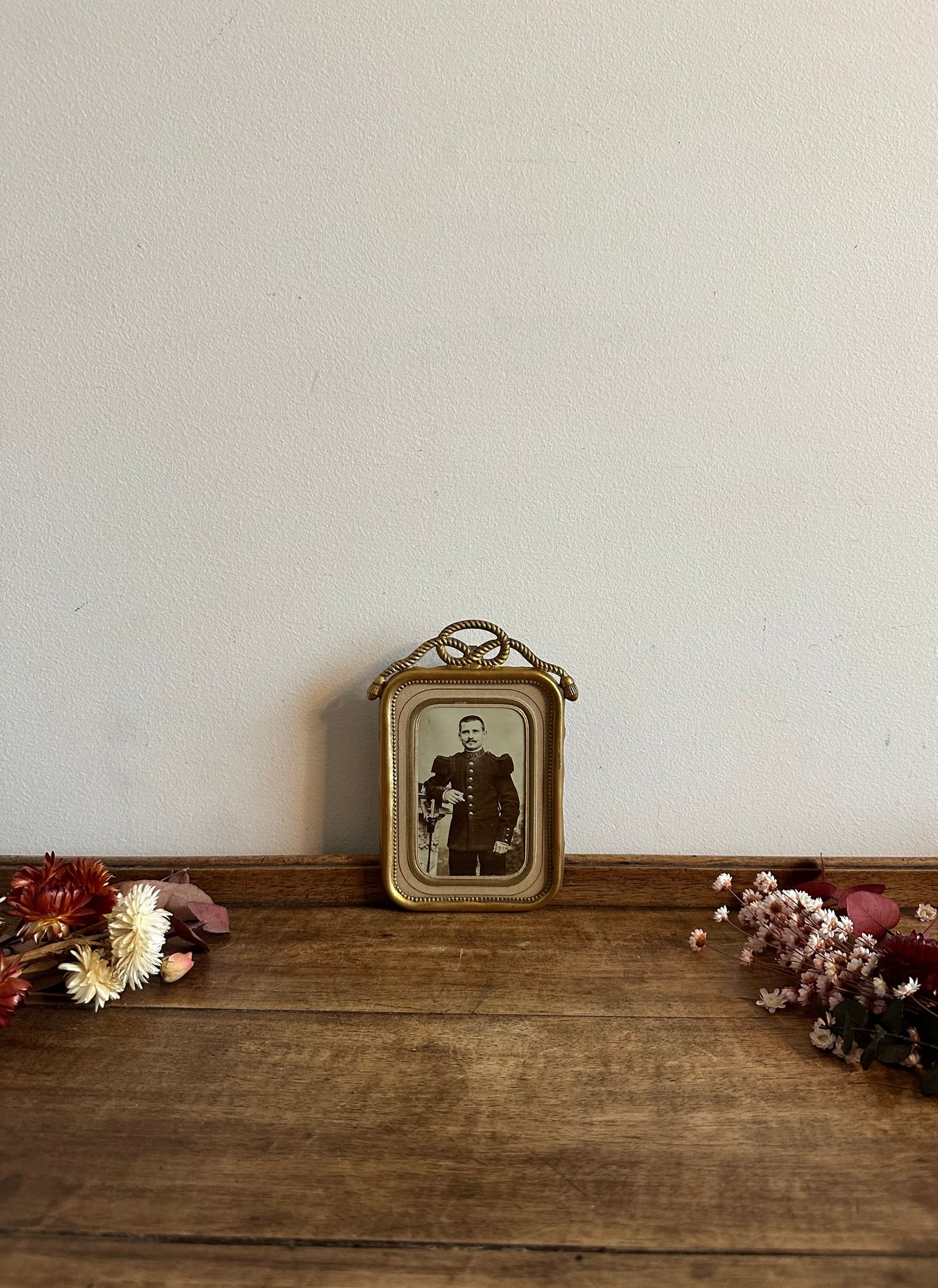 Cadre Photo Addison Ross – Taupe Et Métal Doré – Pour 3 Photos – Taille A6
