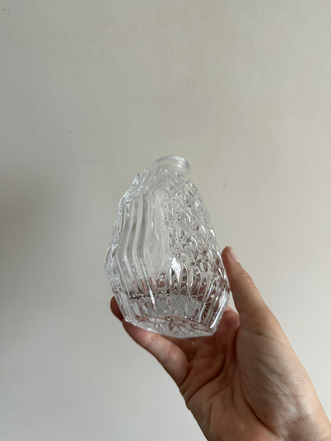 Flacon en verre moulé maxi bouchon