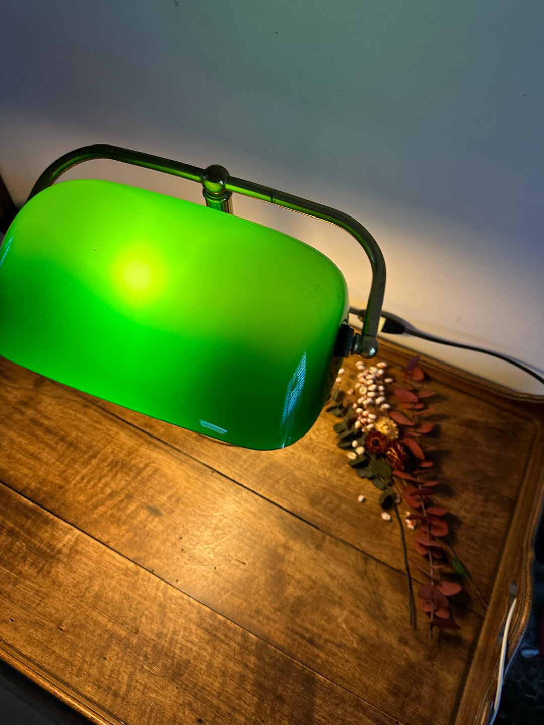 Lampe de notaire métal doré opaline verte