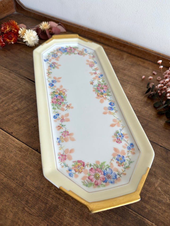 Plat à gâteau en porcelaine de Limoges G Boyer & co. Limoges