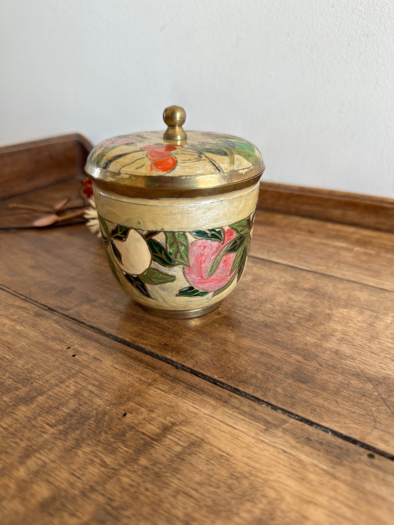 CACHE POT CUIVRE DORE LAITON ? METAL REPOUSSE FRISE FLEUR ART DECO