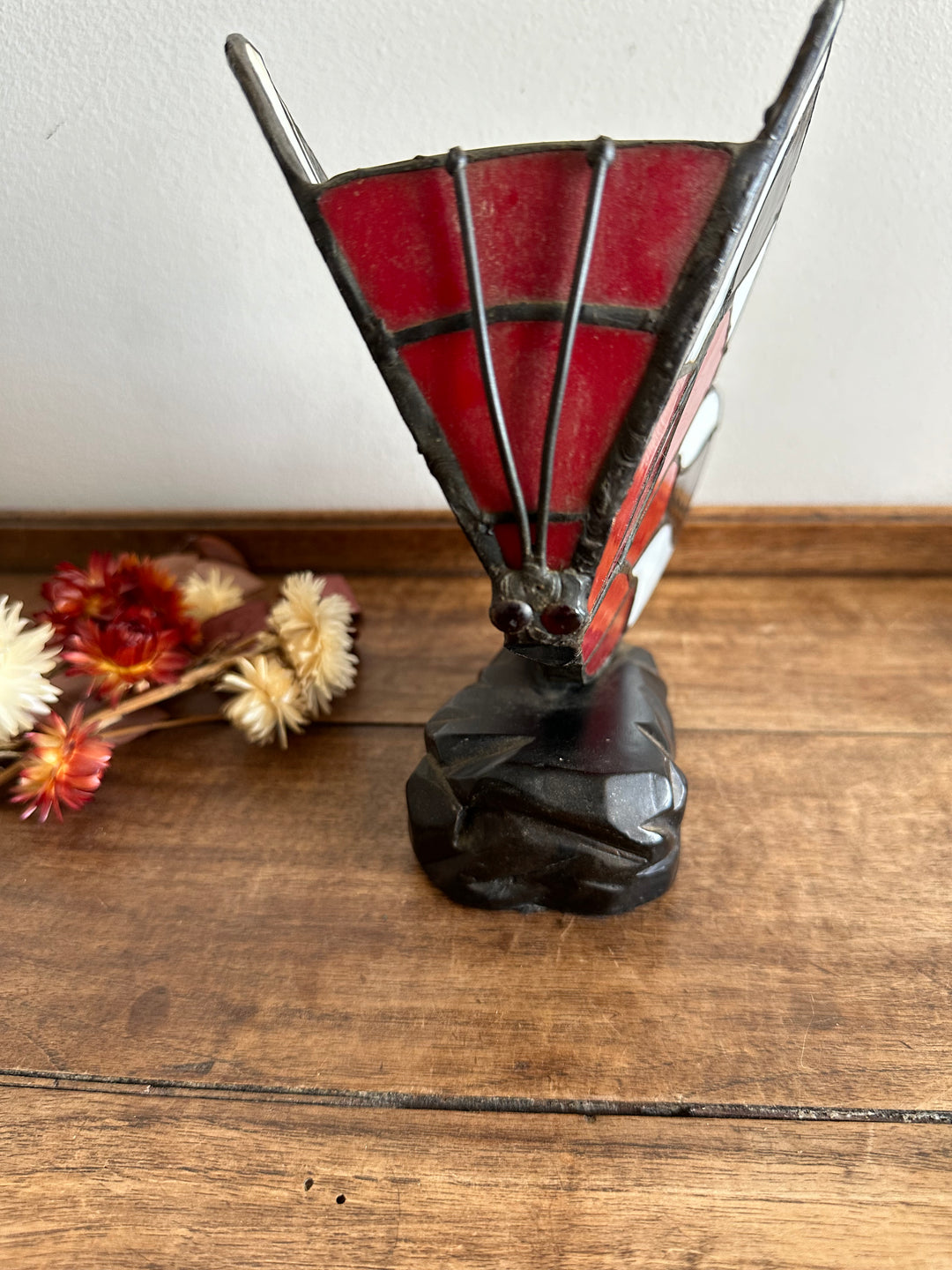 Lampe papillon à poser pâte de verre rouge et noire