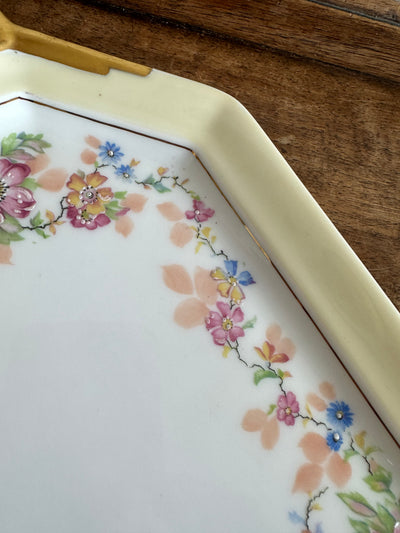 Plat à gâteau en porcelaine de Limoges G Boyer & co. Limoges