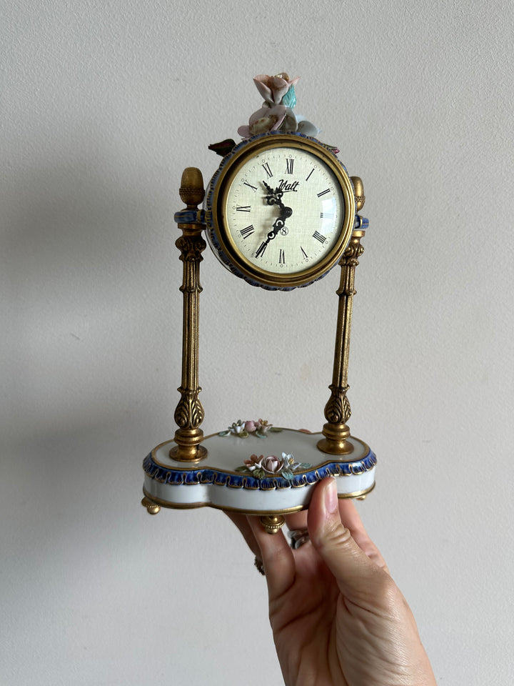 Pendule en porcelaine et laiton Capodimonte