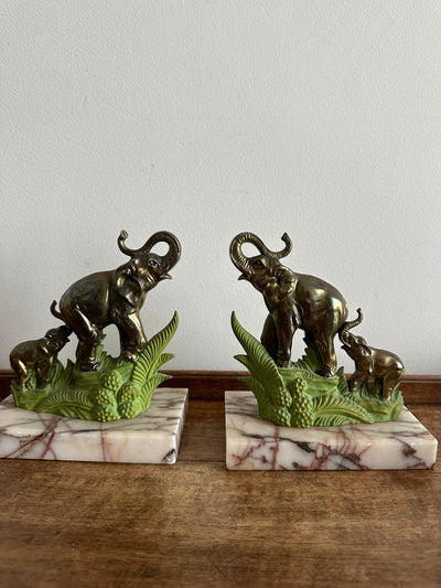 Serre-livres Art Déco en zinc patiné éléphants or et vert et marbre