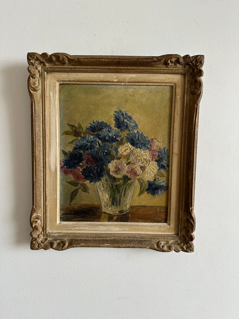 Peinture bouquet de fleurs bleues et blanches encadrée années 50