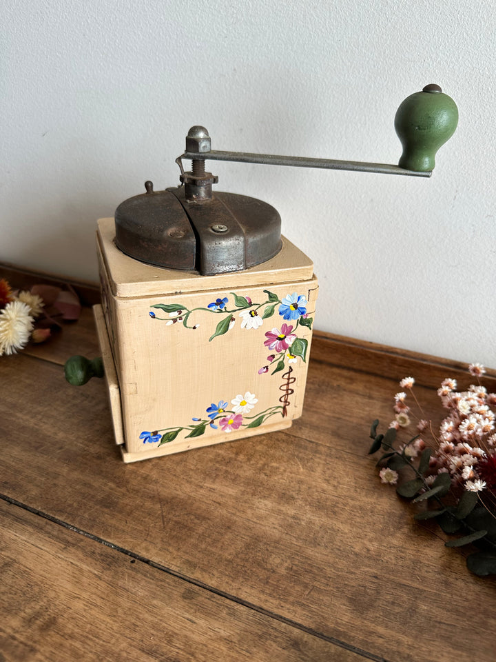 Moulin en bois Peugeot peint à la main décorations florales