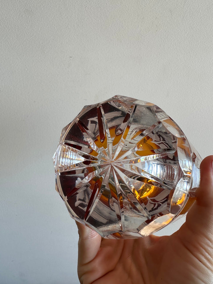 Vase en cristal de bohème travaillé orangé