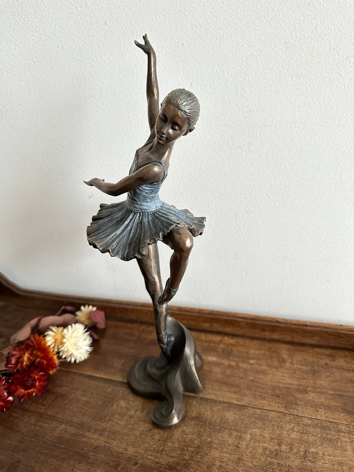 Statuette danseuse étoile effet bronze