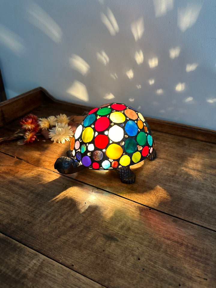 Lampe de table tortue multicolore style Tiffany