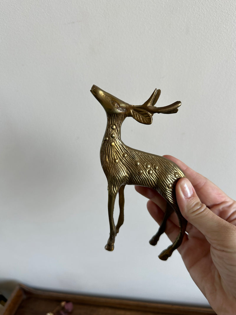 Cerf et biche statuettes en laiton