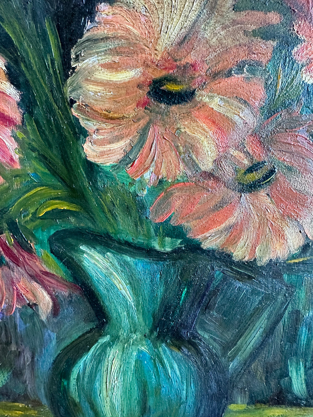 Peinture XL fleurs orangées dans vase vert signée 1922