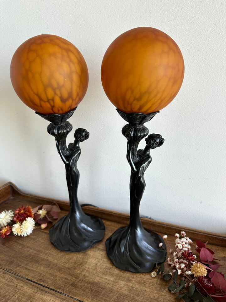 Lampes style Art Nouveau globes orangés