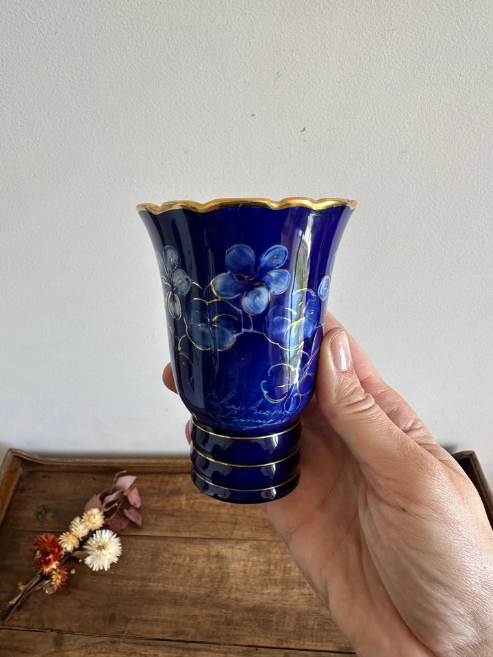 Vase en porcelaine bleu de four peint à la main par Chaufriasse marcel années 60