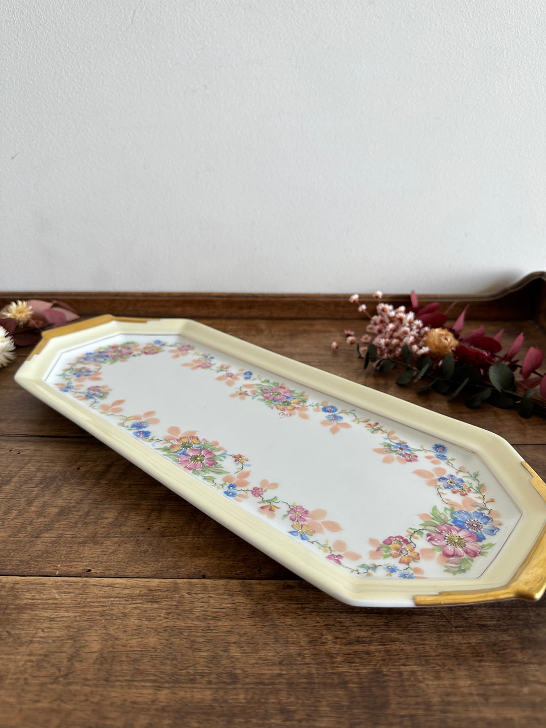 Plat à gâteau en porcelaine de Limoges G Boyer & co. Limoges