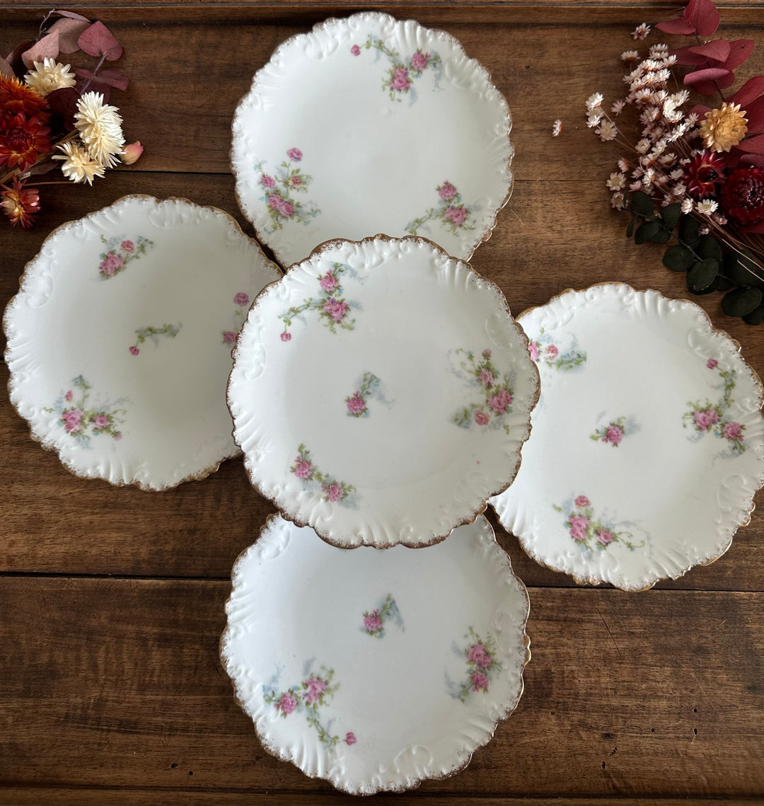 Assiettes à dessert dentelées en porcelaine de limoges