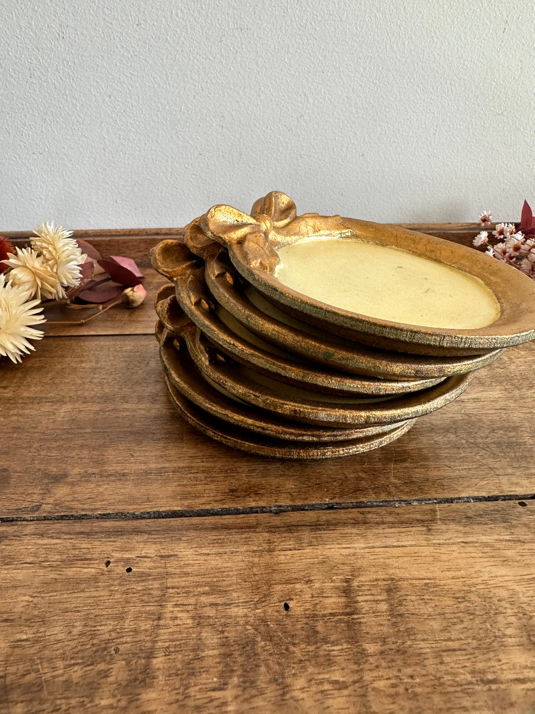 Sous verres en bois peints avec ornement petits noeuds