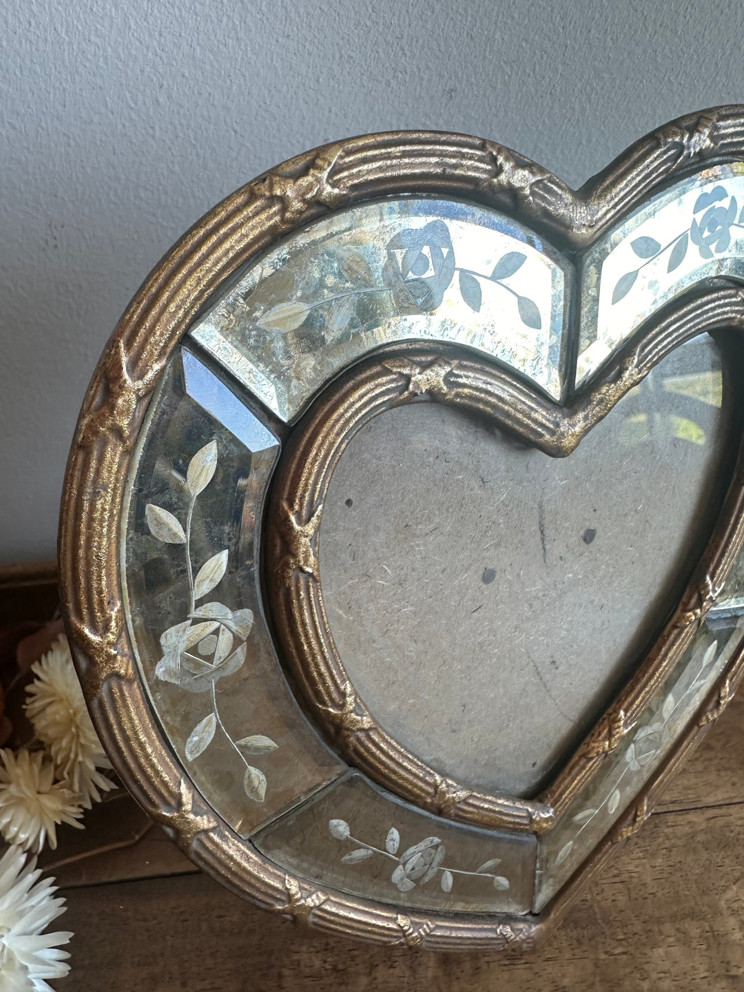 Cadre à poser forme de coeur facettes miroir biseauté