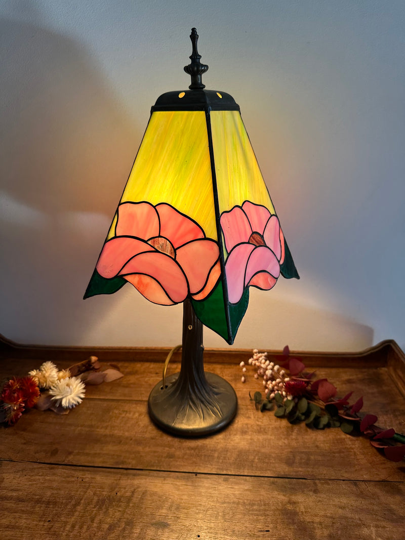 Lampe style Tiffany rectangulaire verte et rose