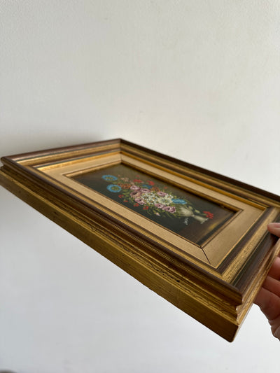 Peinture florale sur fond marron glacé cadre rectangulaire