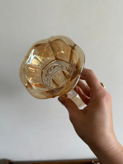 Vase soliflore en verre irisé orangé